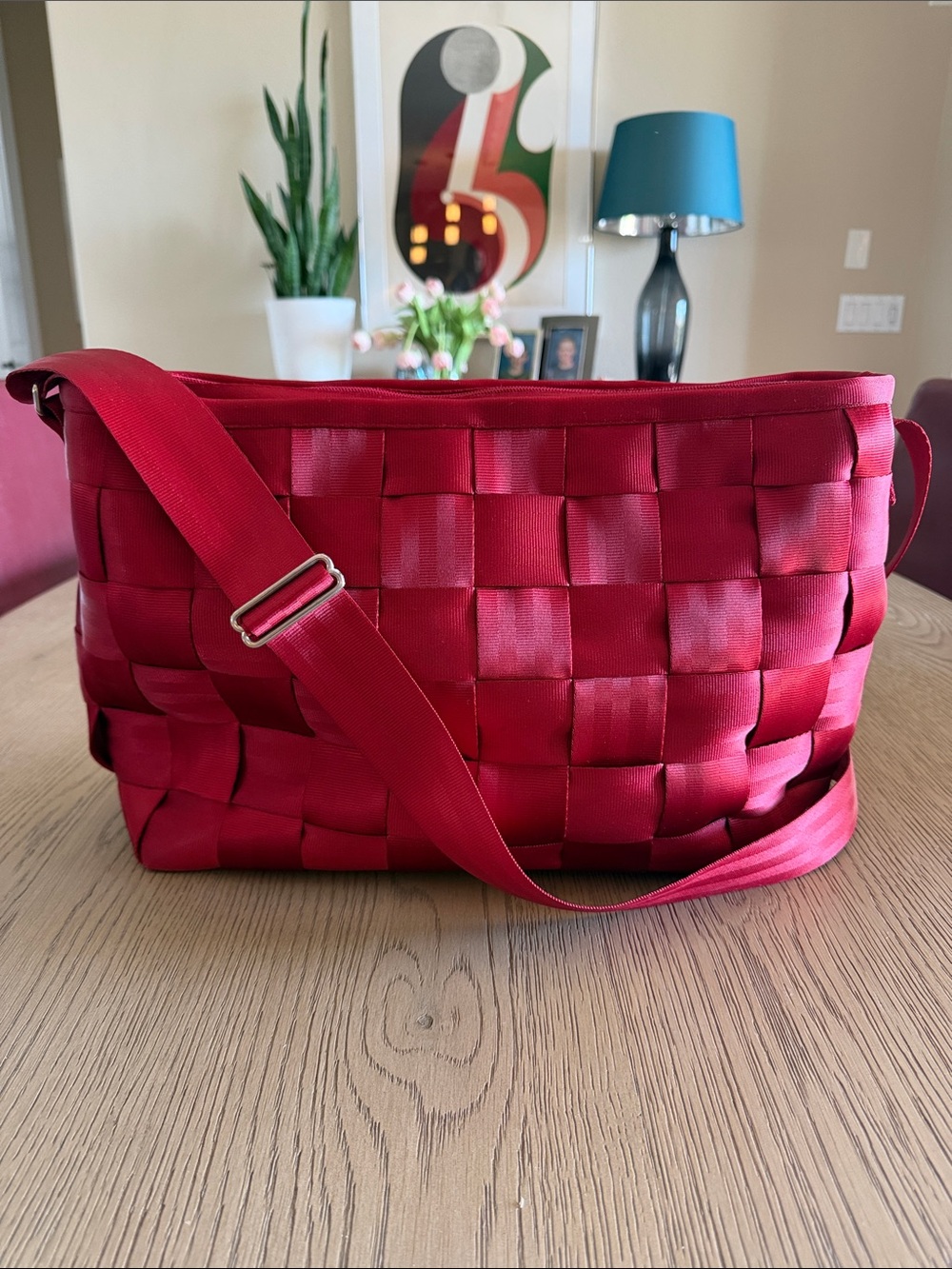 Harvey’s Seatbelt Large Crossbody travel bag/diaper bag- Red